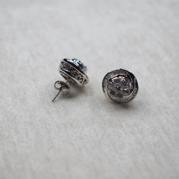 Sterling Silver Stud Earrings - Picture 12 of 12